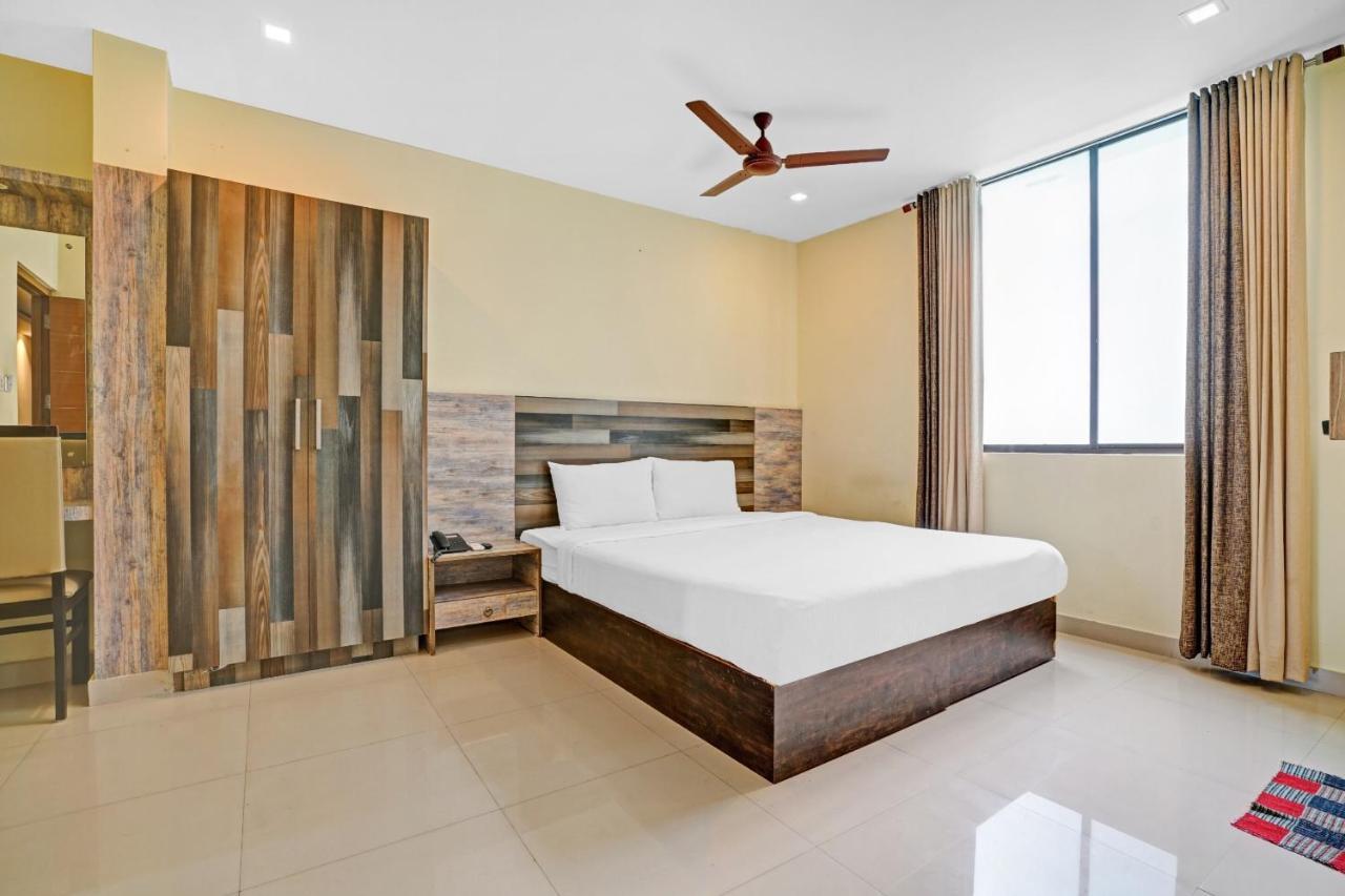 Capital O 87015 Hotel Al Salama Kochi Exterior photo