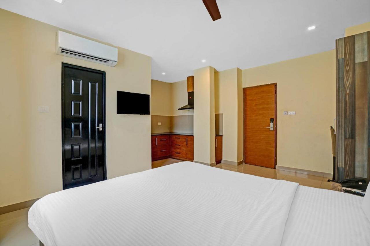 Capital O 87015 Hotel Al Salama Kochi Exterior photo