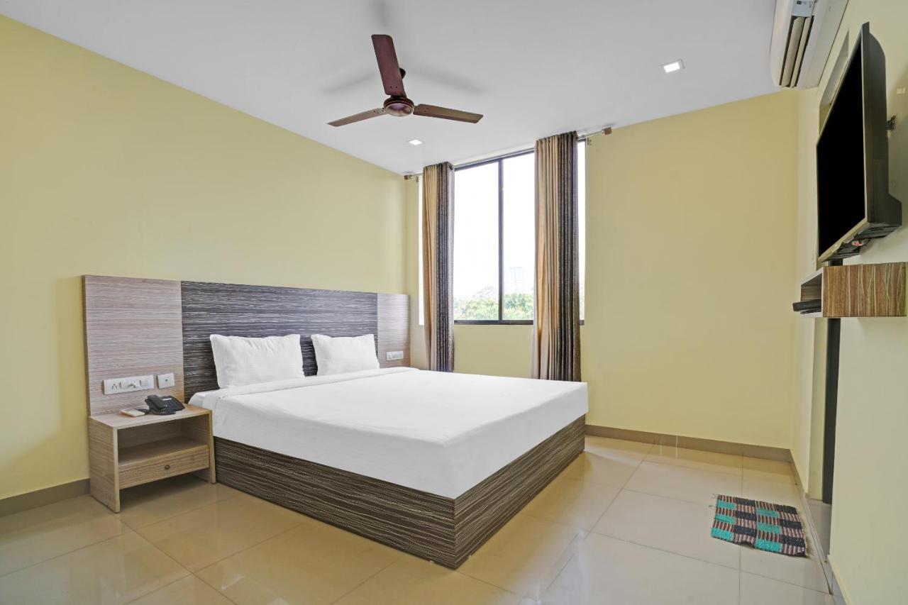 Capital O 87015 Hotel Al Salama Kochi Exterior photo